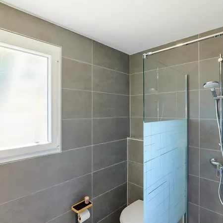 Feriehus Le Gecko Avec Jacuzzi